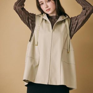 サイドタックフード付きジレ