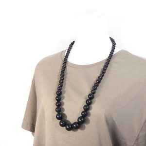 ネックレス レディース ロング 竹の子型 ７５cm ブラックカラー 丸玉