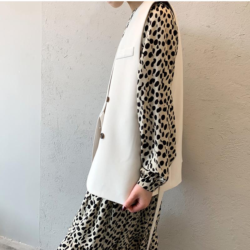 ホームアイホーム ベスト トップス カジュアル ナチュラル シンプル ブラック 大人 ジレ 体型カバー Vネック ノースリーブ 羽織り 通勤 オフィス きれいめ - 画像 (9)